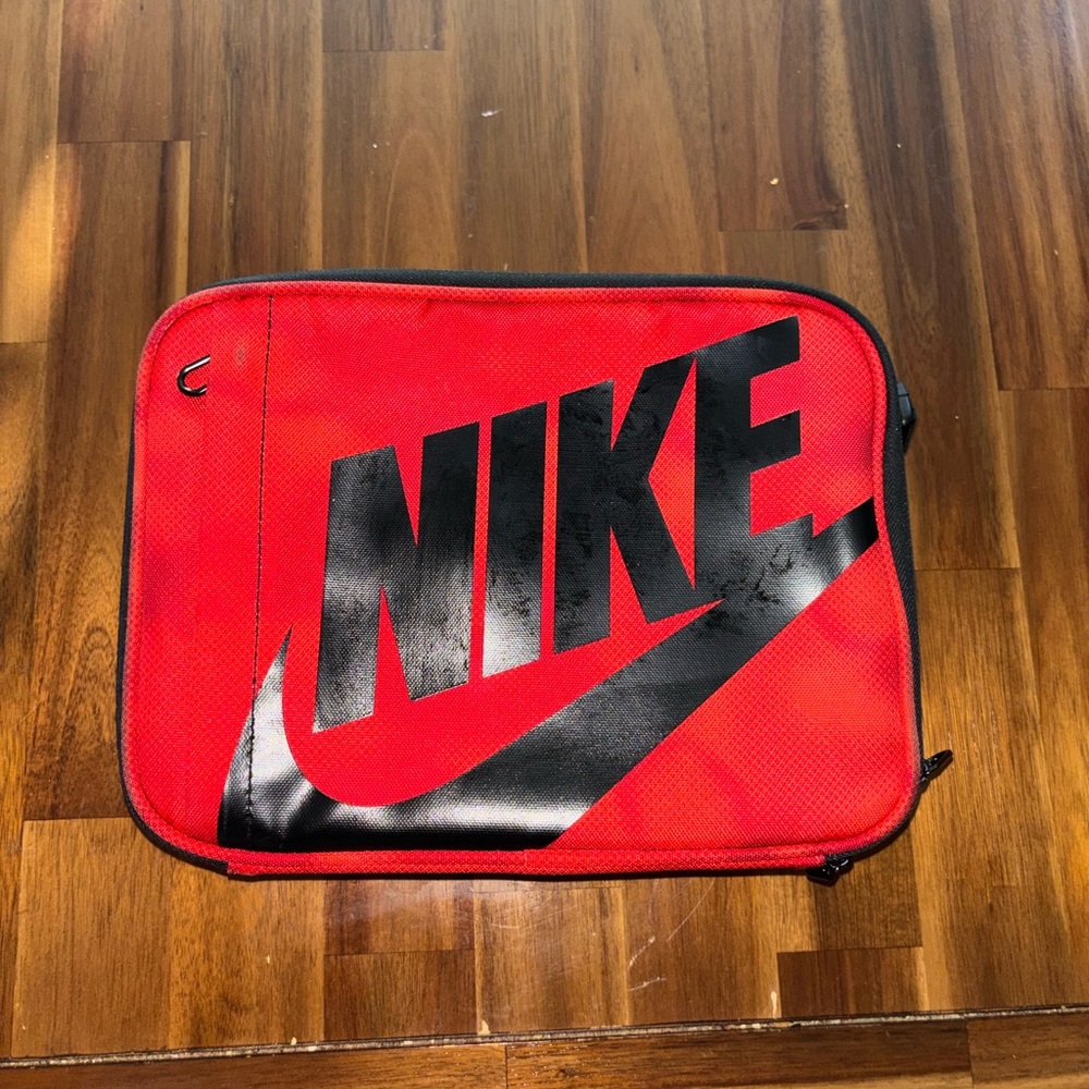 Nike Kid’s red camouflage lunch box
